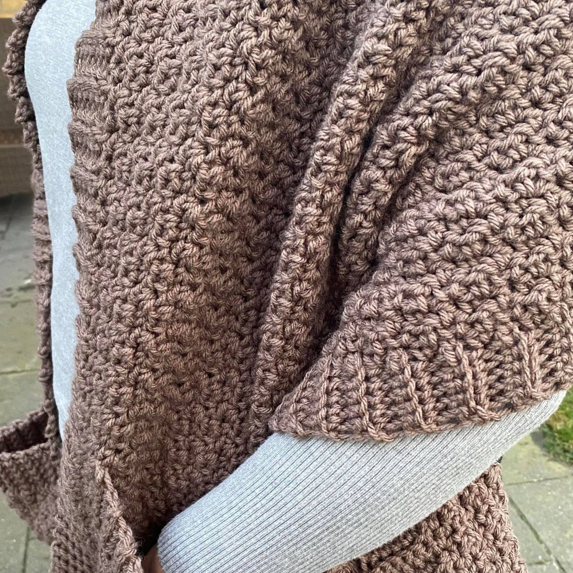 Hæklet sjal med lommer